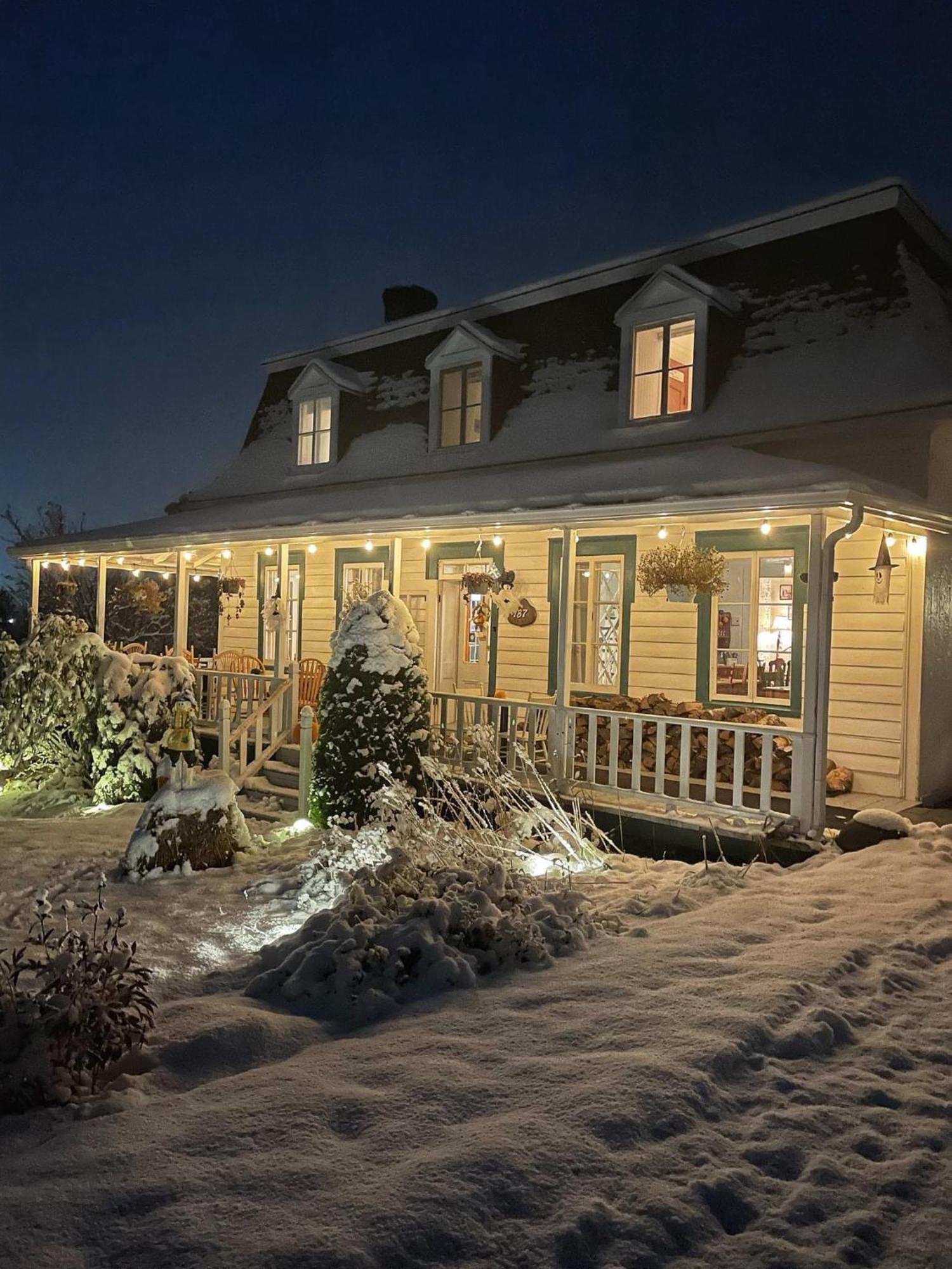 Auberge la Mansarde La Malbaie Exterior foto